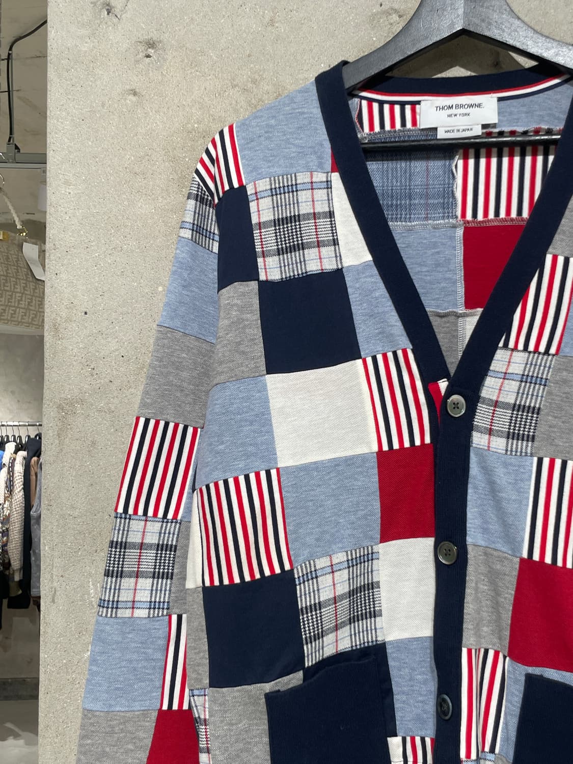 톰브라운 믹스 패치워크 버튼 가디건 상품이미지2
