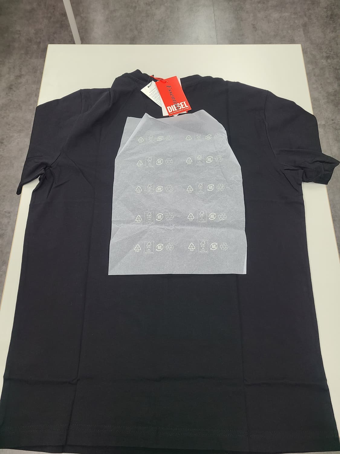디젤 t디에고르 남성 반팔티 사이즈L 상품이미지2