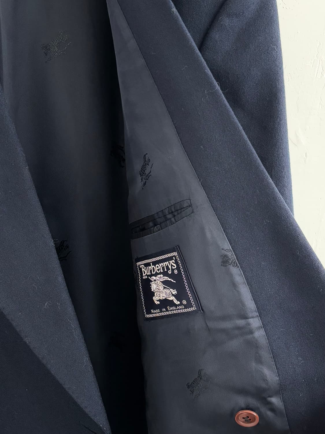 Burberry 버버리 크레스트 로고 네이비 금장 더블 블레이저 상품이미지8