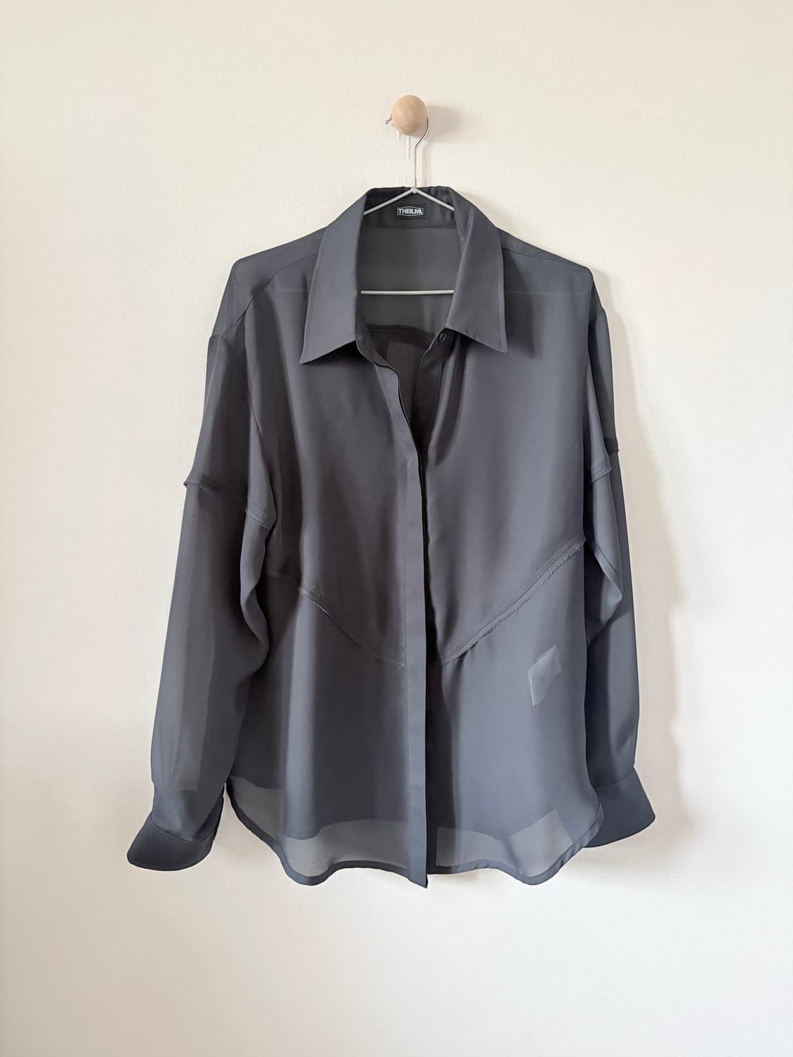 더일마 THEILMA 절개 패널 셔츠 블랙 상품이미지2