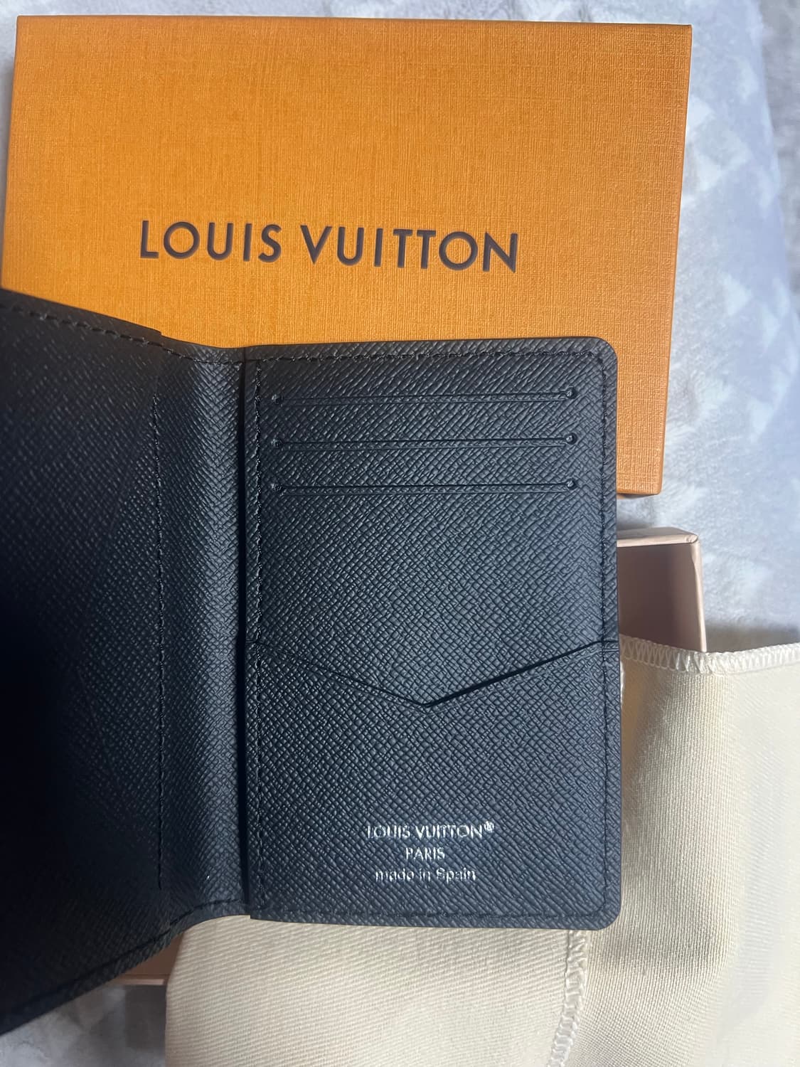 LOUIS VUITTON Pocket Organizer Epi Noir 상품이미지3
