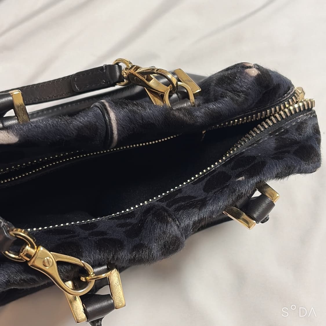 TODS 토즈 퍼 미니 크로스백 상품이미지8