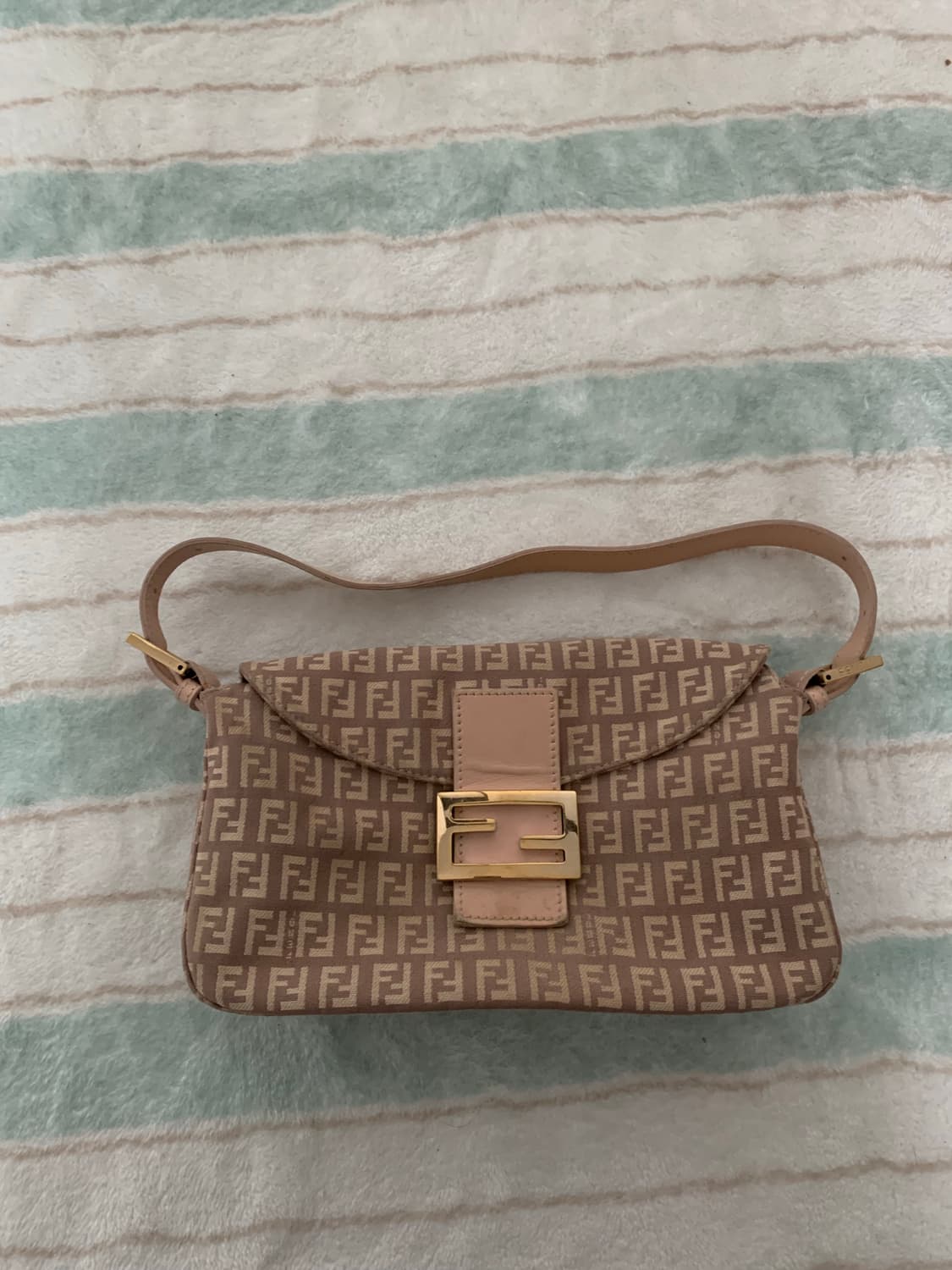 펜디 바게트백 정품 핑크 상품이미지1