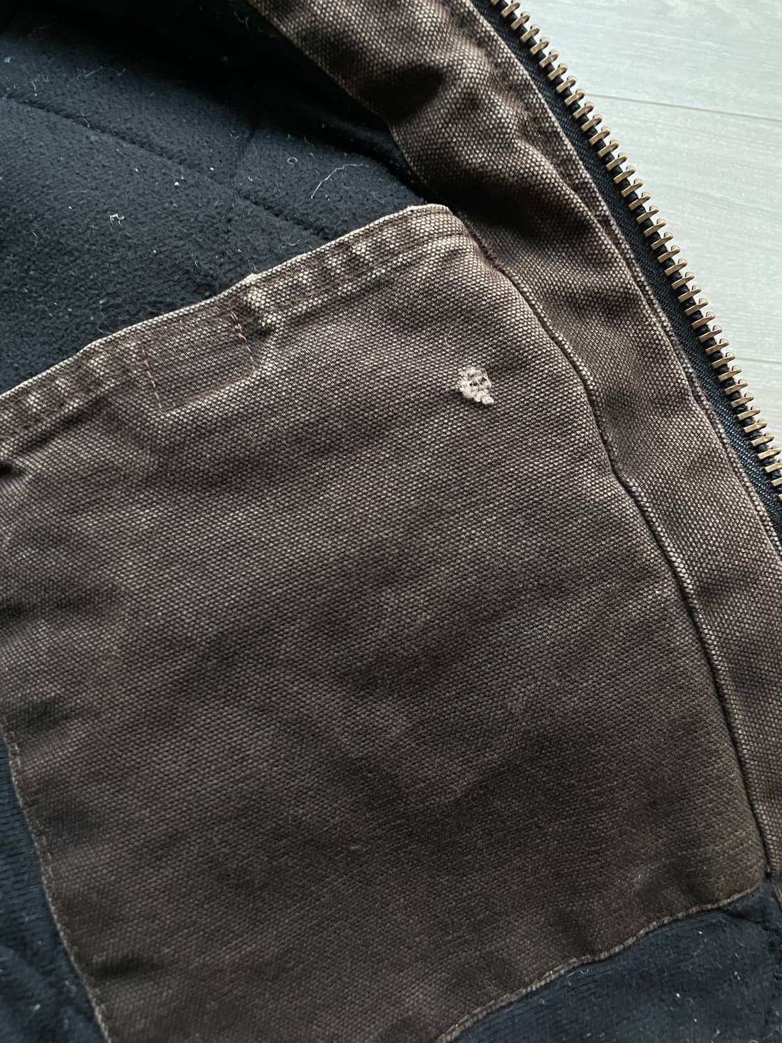 칼하트 j130 DKB 다크 브라운 액티브 자켓 샌드스톤 상품이미지10