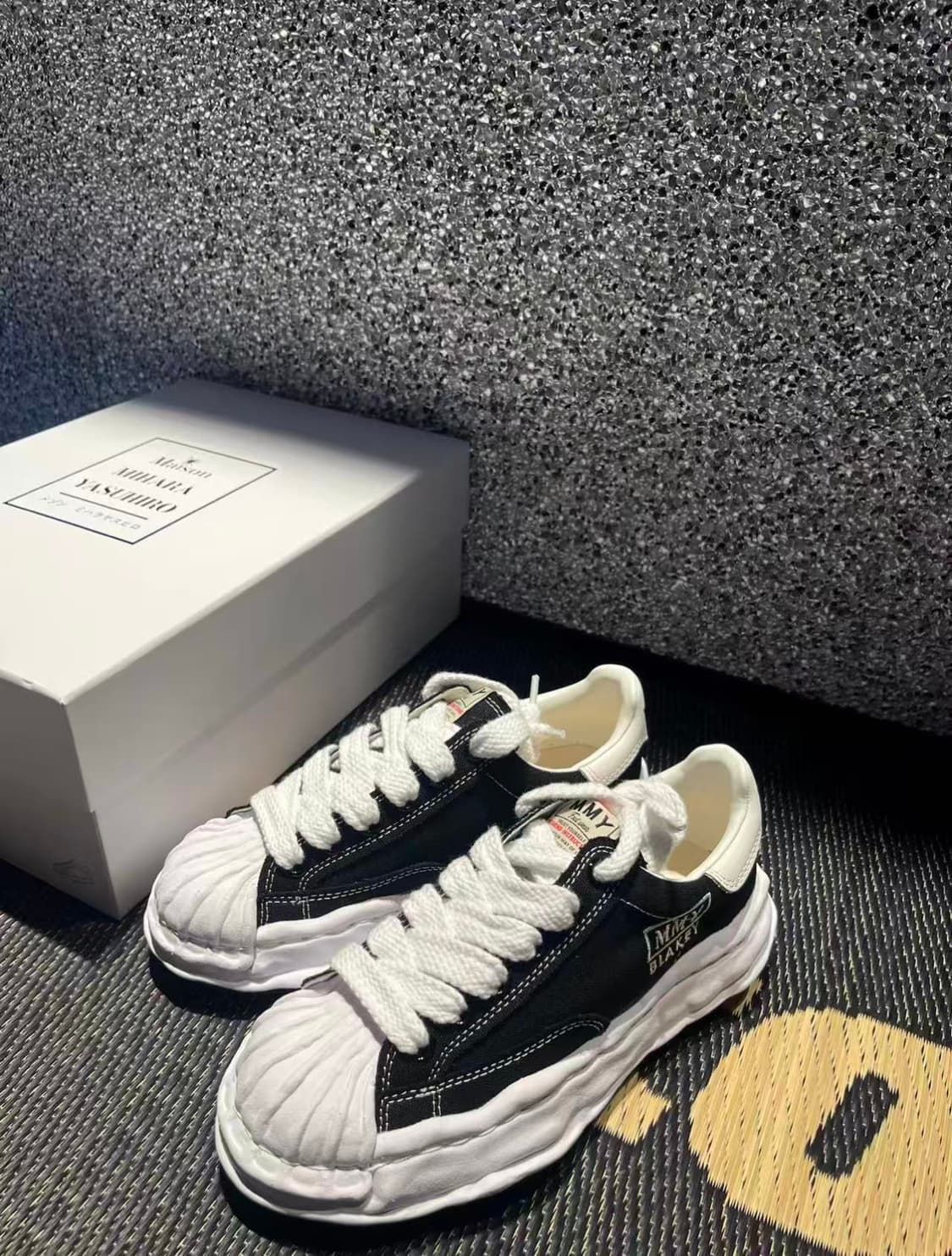 메종 미하라 야스히로 블레이키 OG 솔 캔버스 로우탑 스니커즈 블랙화이트 상품이미지3