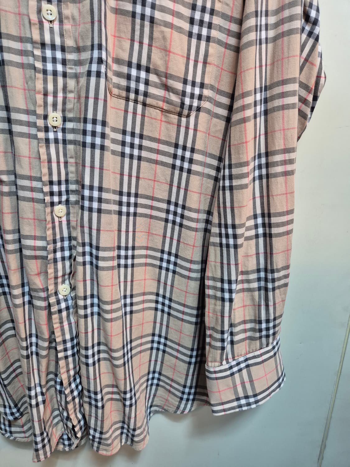 버버리 체크 셔츠 상품이미지4