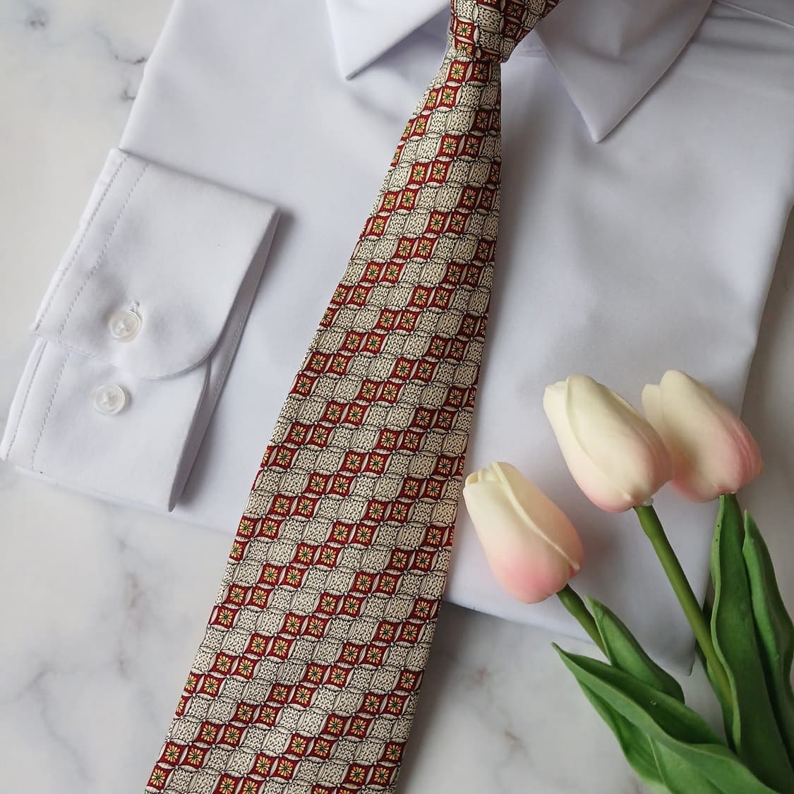 아쿠아스큐텀 실크 베이지&레드 넥타이 9.7cm A+등급 A19156
 상품이미지6