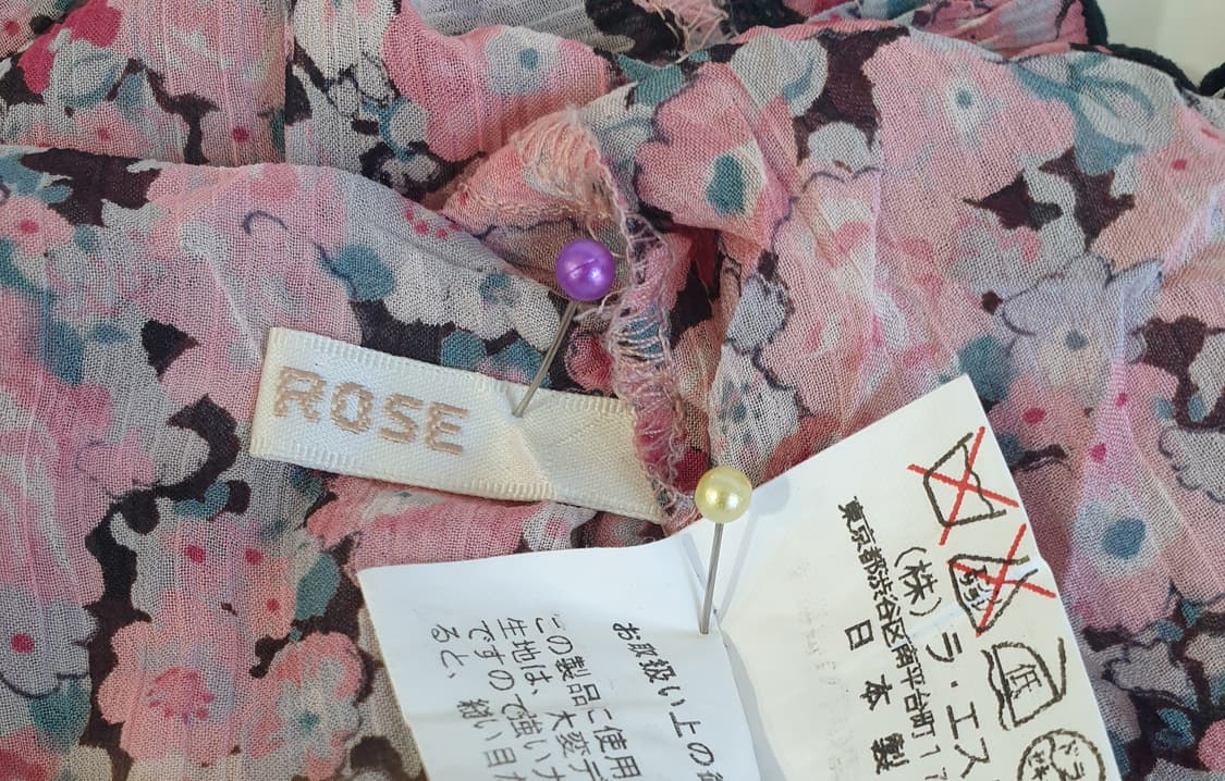 L'EST ROSE(레스트로즈) 플라워 쉬폰 스모크 튜닉 블라우스 상품이미지9