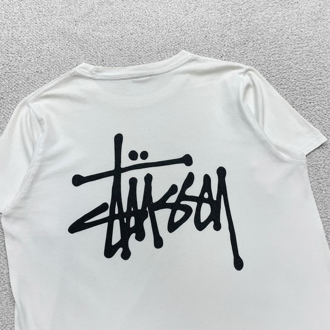 스투시 Stussy 베이직 로고 반팔티 화이트 상품이미지3