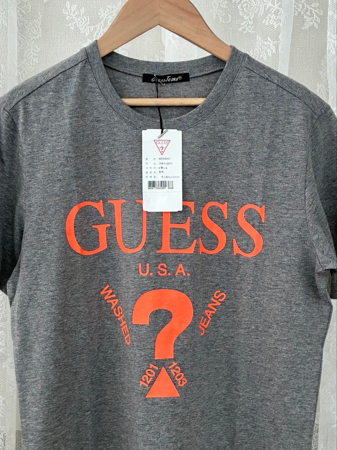 M) 새상품 게스 GUESS 반팔 티셔츠 그레이 상품이미지3