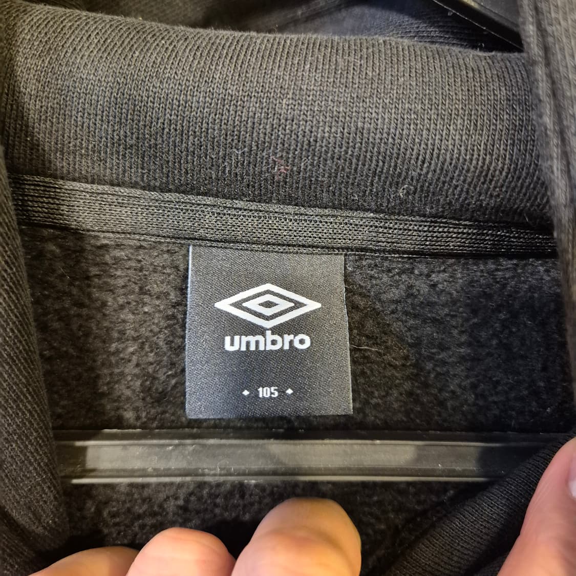 105 엄브로 블랙 후드 상품이미지3