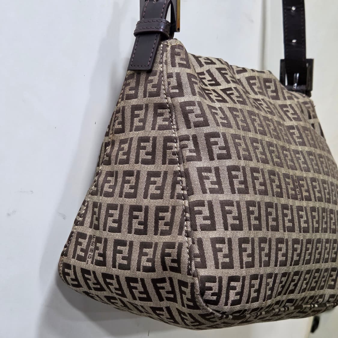 펜디 맘마 바게트 숄더백 상품이미지3