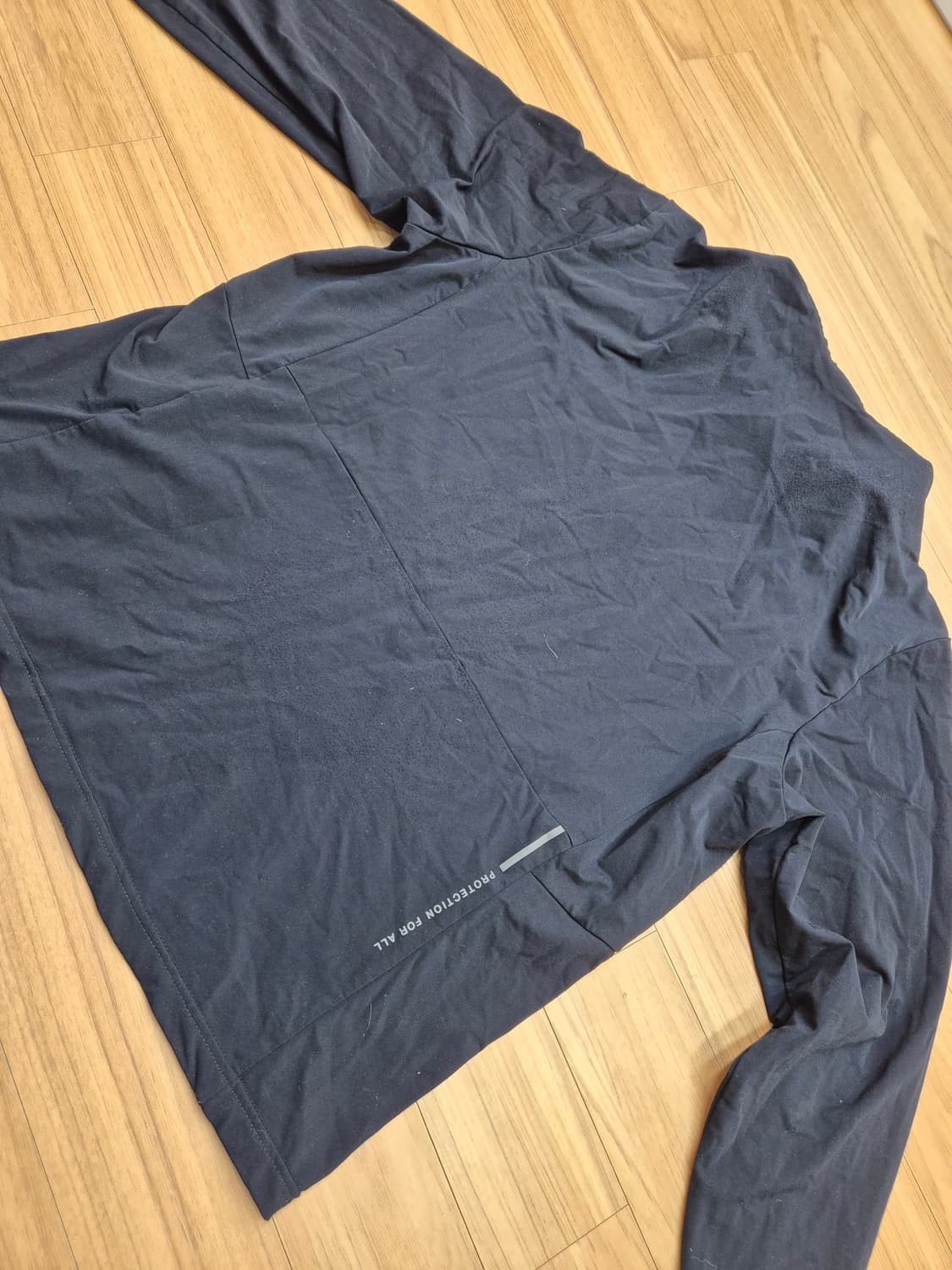 K2 남성 등산 자켓 판매합니다. 무난한 블랙 색상이라 어느 옷에도 잘  상품이미지2