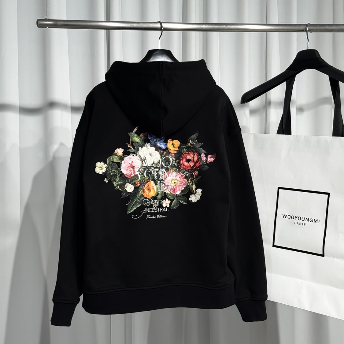 (105) 25FW 우영미 플라워 백로고 후드티 블랙 백화점판 상품이미지1