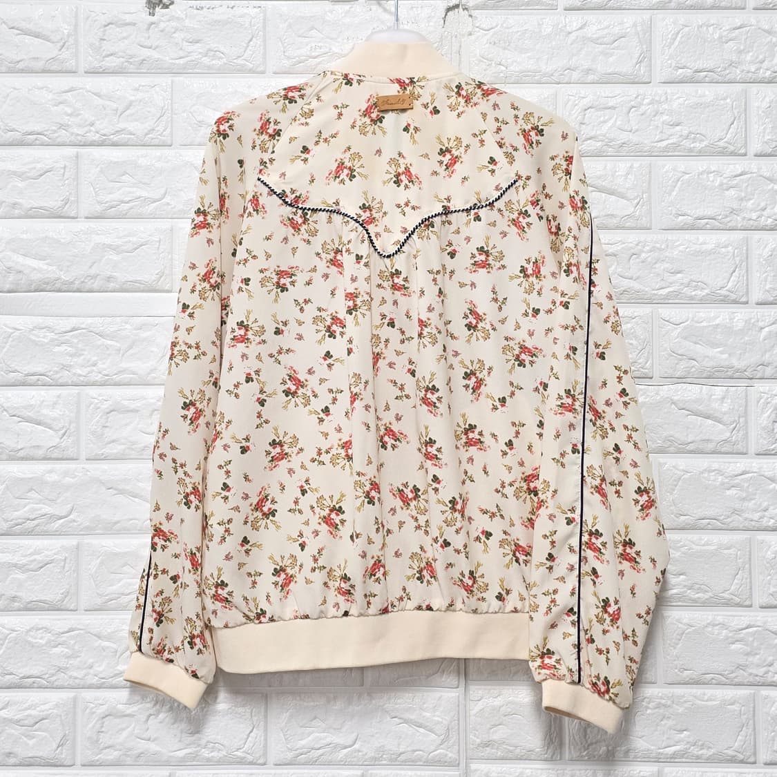 택포// 써스데이 아일랜드 플로럴 집업 자켓 M 상품이미지4