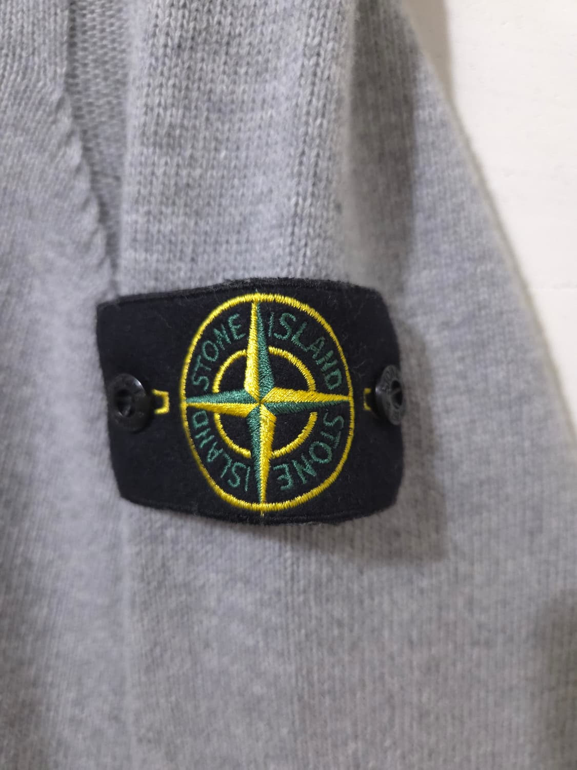 [새상품급, 24Fw]] 스톤아일랜드 니트 Gray L Size 상품이미지6