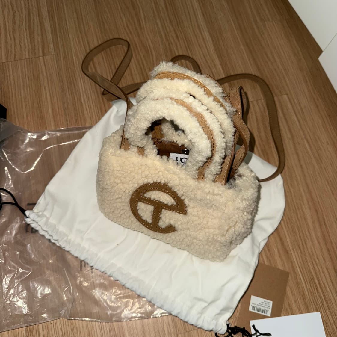 텔파 x 어그 리버스 스몰 숄더백 크로스백 상품이미지2