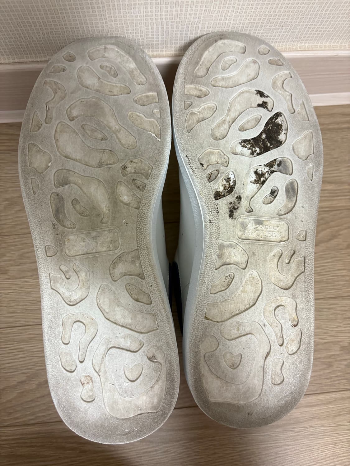 알렉산더 맥퀸 오버솔 상품이미지5