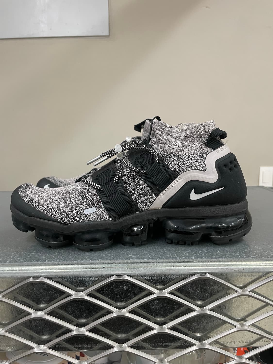 나이키 에어 베이퍼맥스 유틸리티 문 파티클 블랙 275 상품이미지1