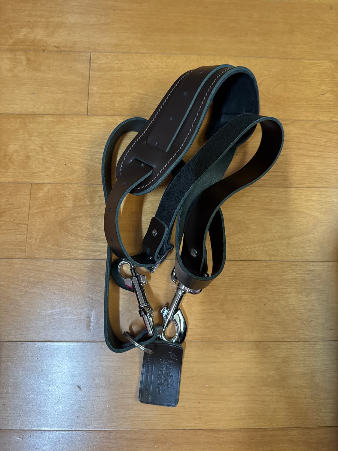 더레더 사첼백 다크 브라운 상품이미지4