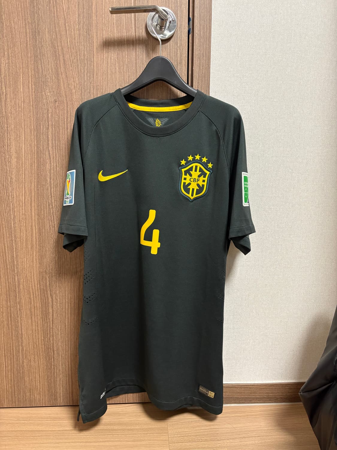 2014 브라질 대표팀 써드 어센틱  상품이미지1