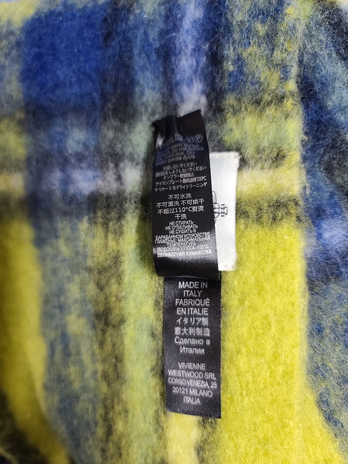 비비안웨스트우드 청키 타탄 머플러 상품이미지4