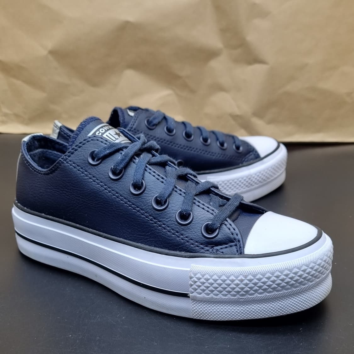 컨버스 리프트 레더 네이비 스니커즈 230 상품이미지1