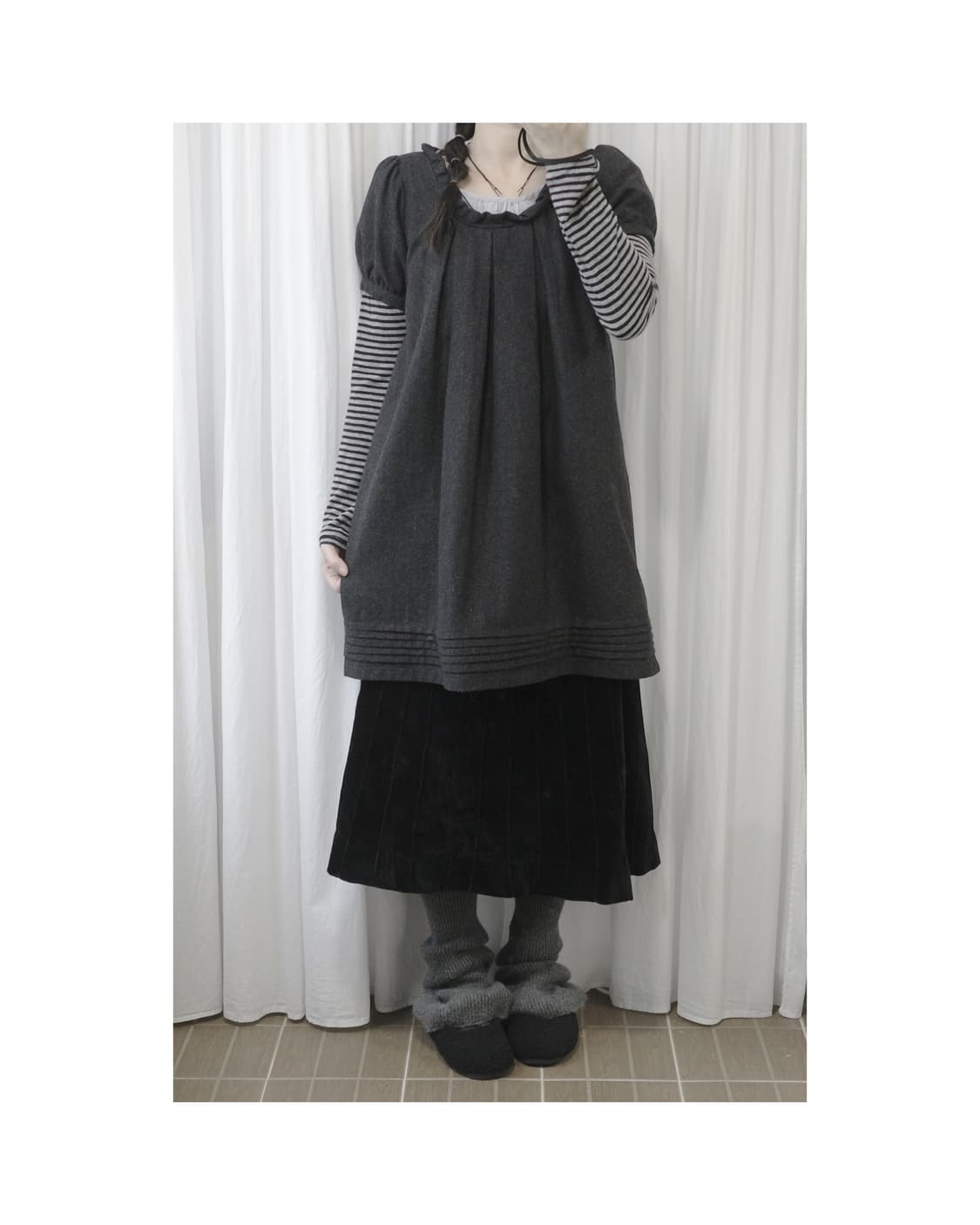 Charcoal Frill Pintuck Dress 상품이미지1