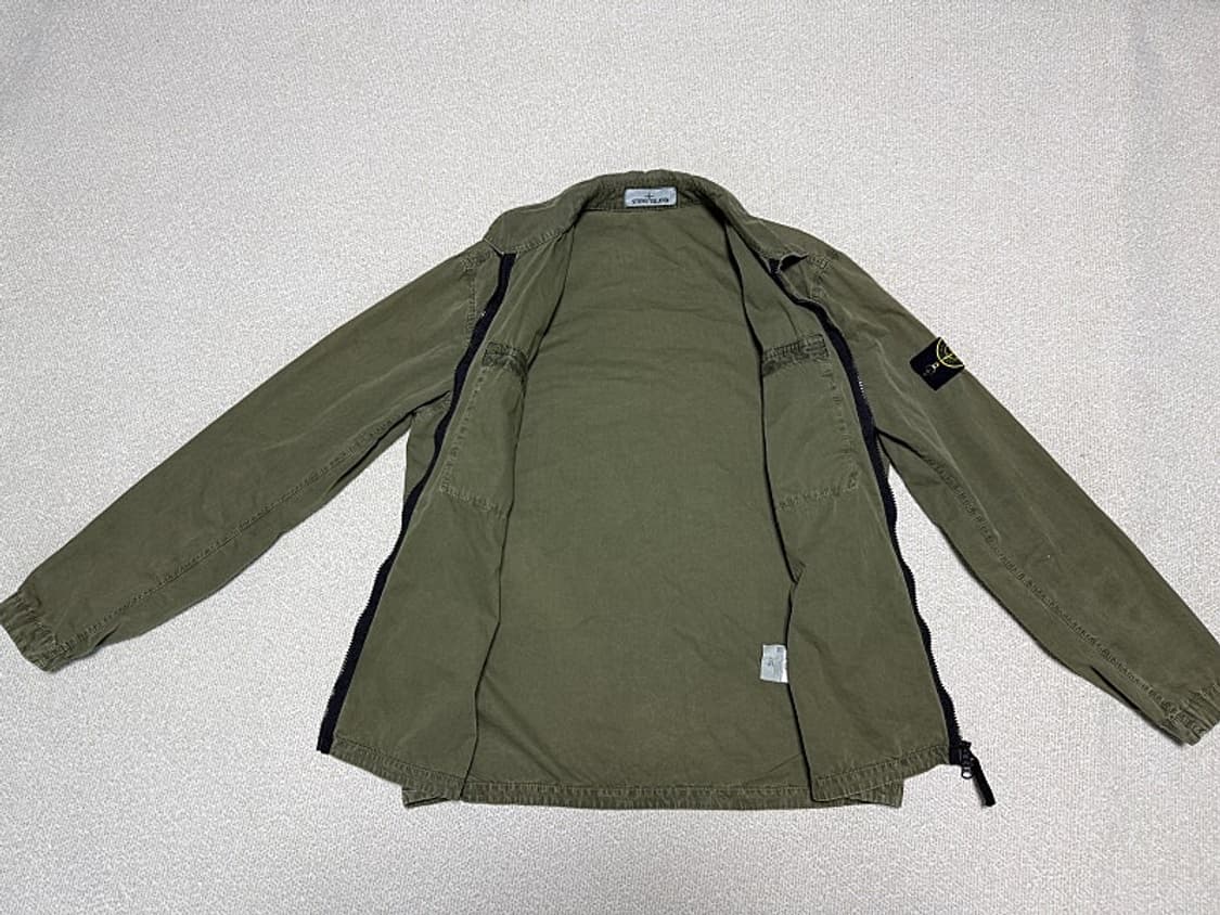 스톤 아일랜드 와펜 패치 투포켓 셔츠 자켓 남성용 105사이즈 상품이미지2