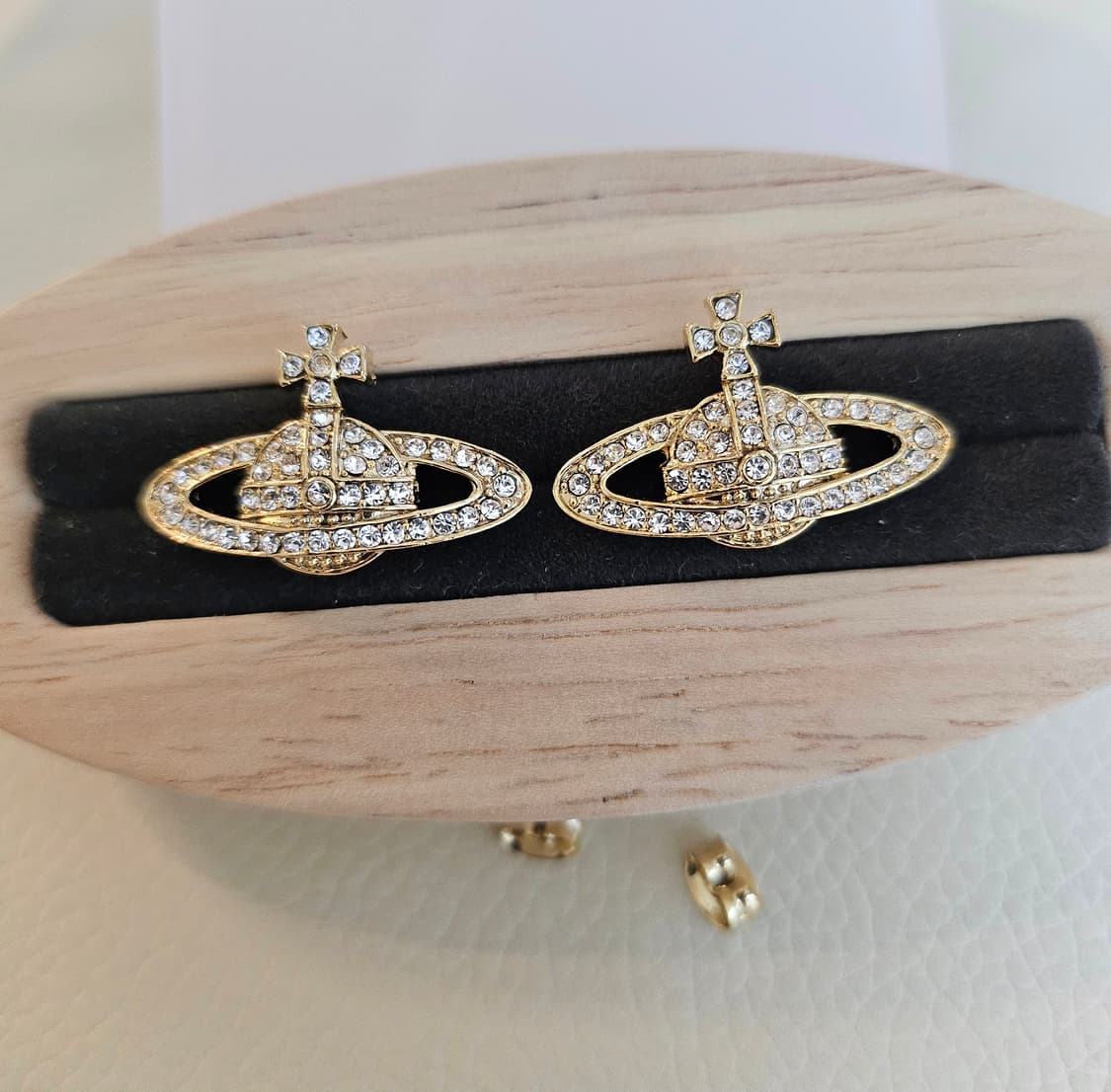 비비안웨스트우드 업사이클링 올큐빅 금장 귀걸이 상품이미지1