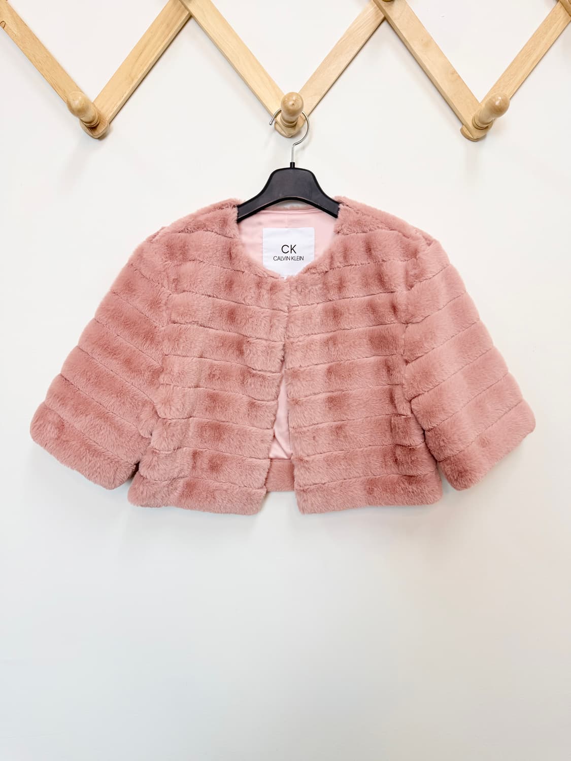 한섬 CK 캘빈클라인 크롭 퍼자켓 상품이미지1