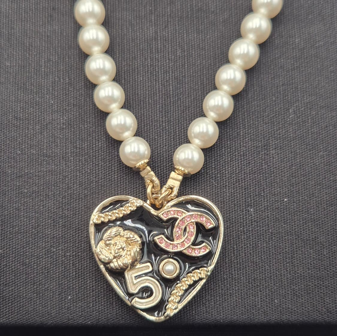 샤넬 하트 진주 목걸이 상품이미지8