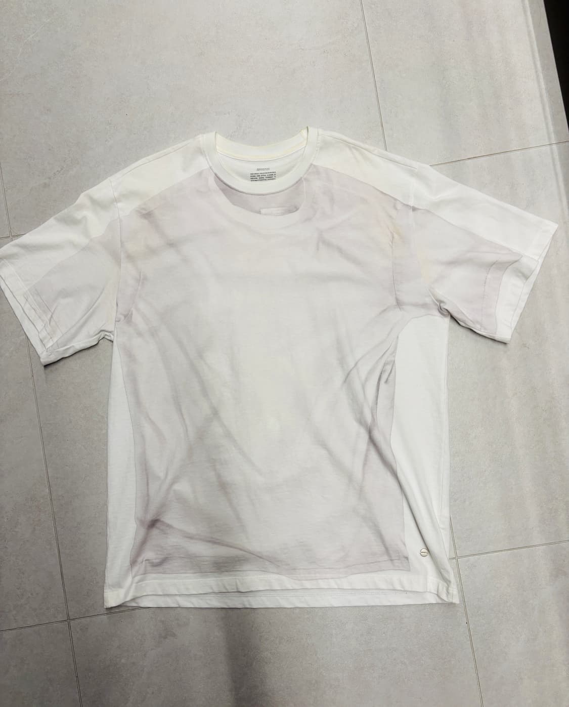 아모멘토 프린트 트롱프뢰유 티셔츠 상품이미지1