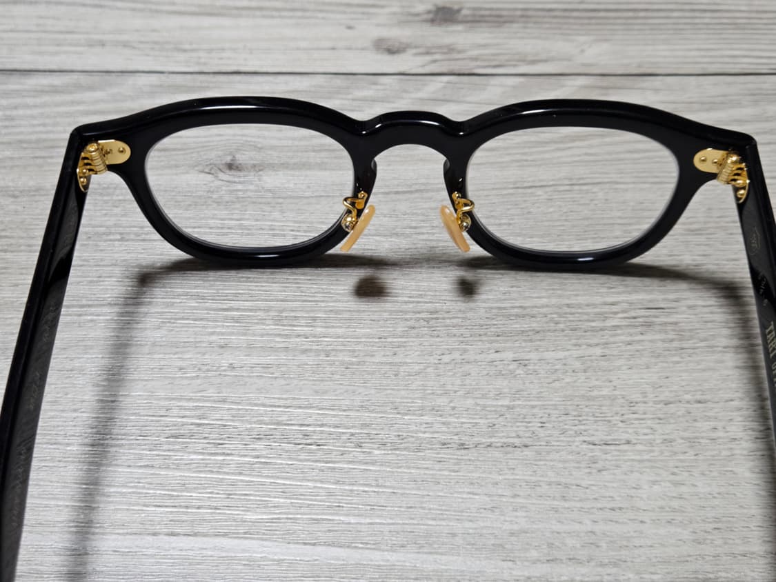 타르트옵티컬 × 이스트로그 블랙 골드 46 사이즈 판매 합니다. 상품이미지5