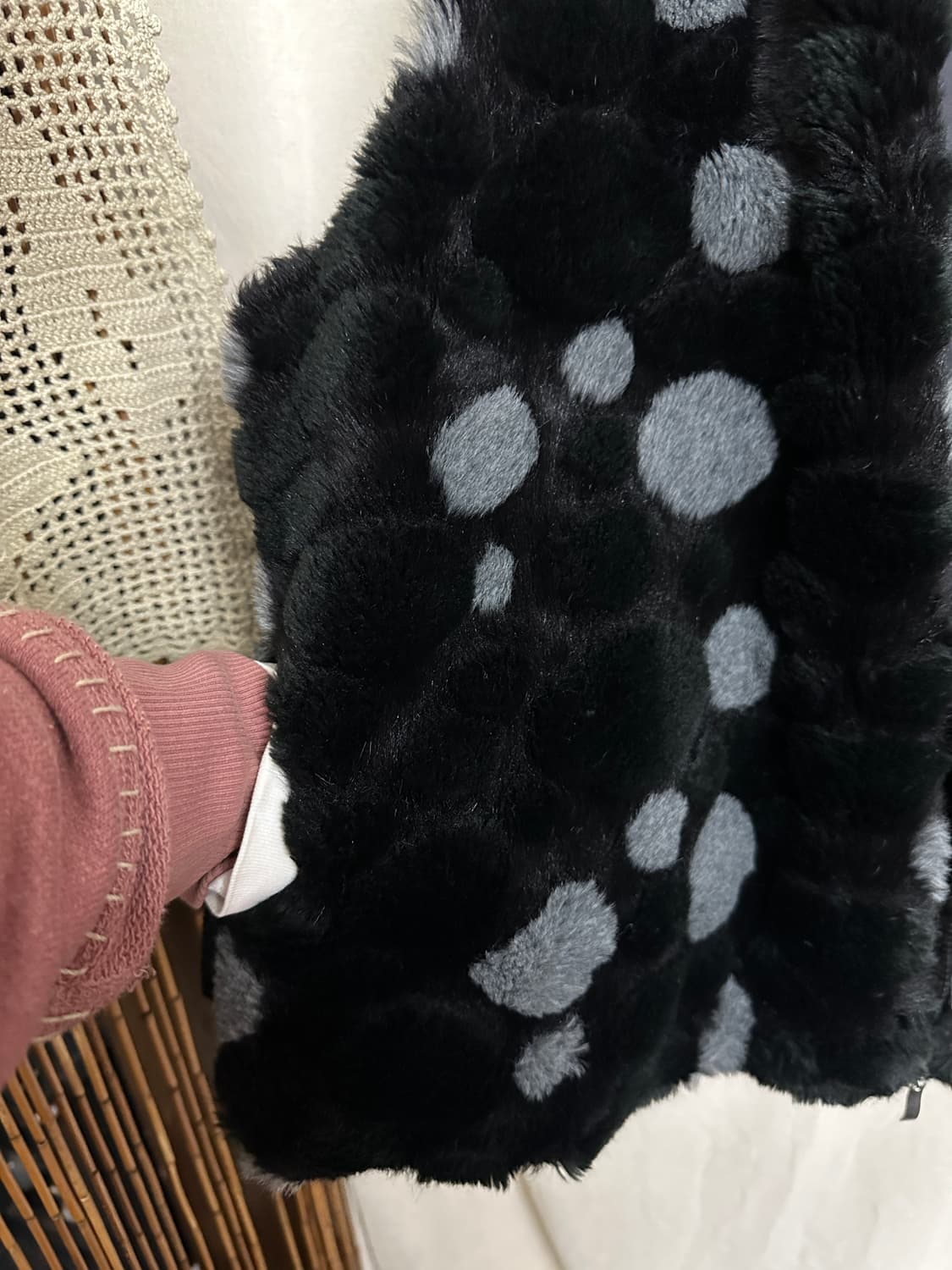 fur sleeveless zip-up 상품이미지5