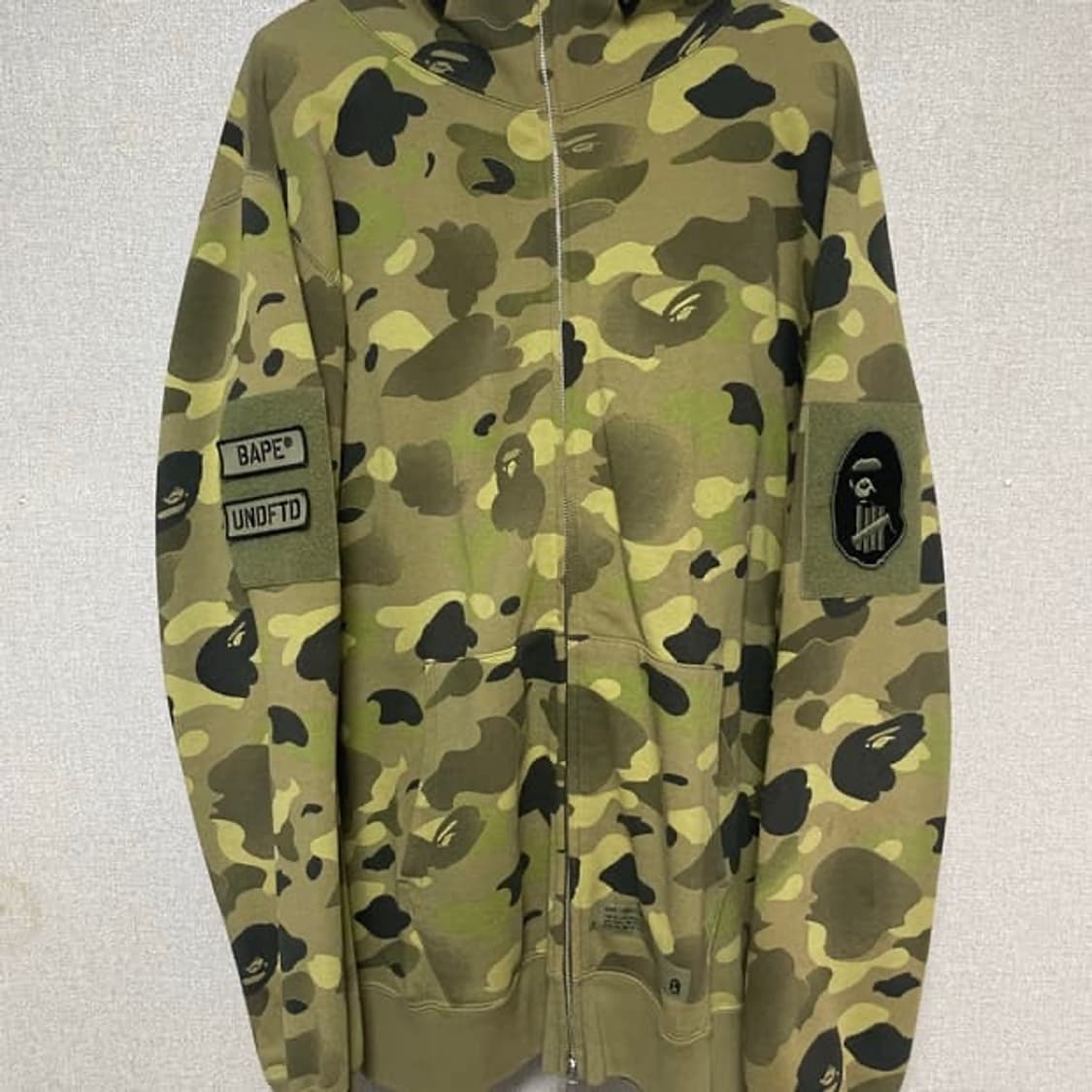 베이프 언디핏 콜라보 한정판 후드집업 상품이미지2