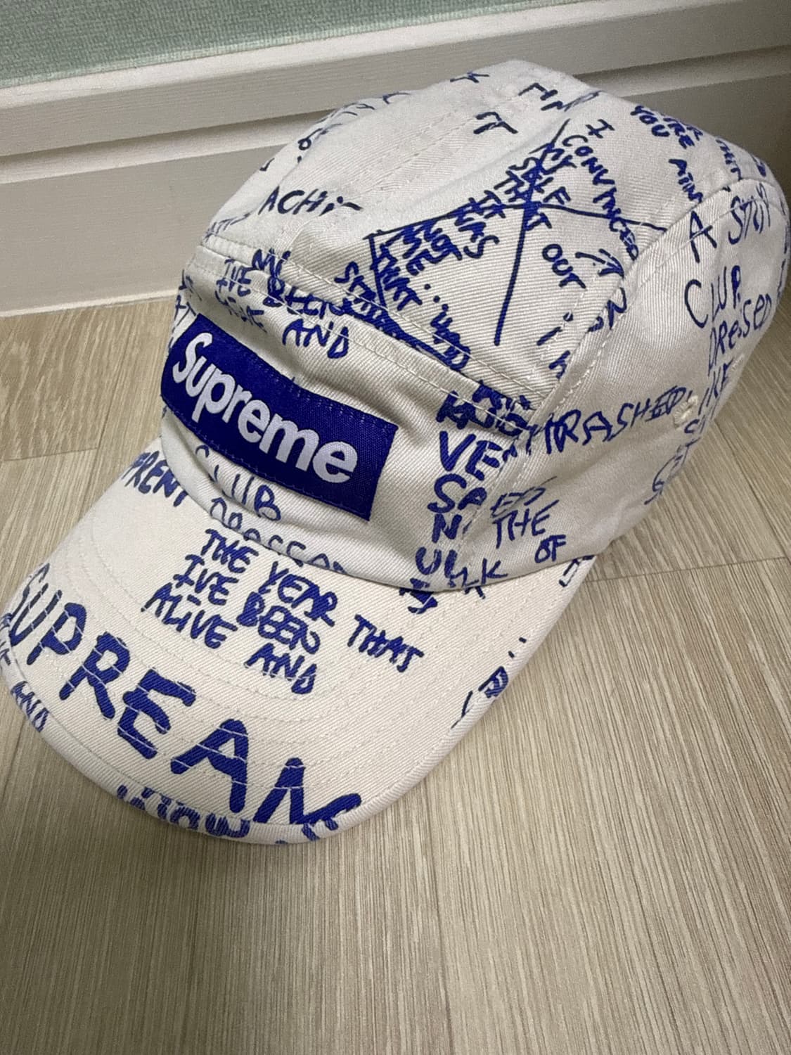 슈프림 곤즈 포엠 캠프캡 화이트 23SS 판매합니다 상품이미지4