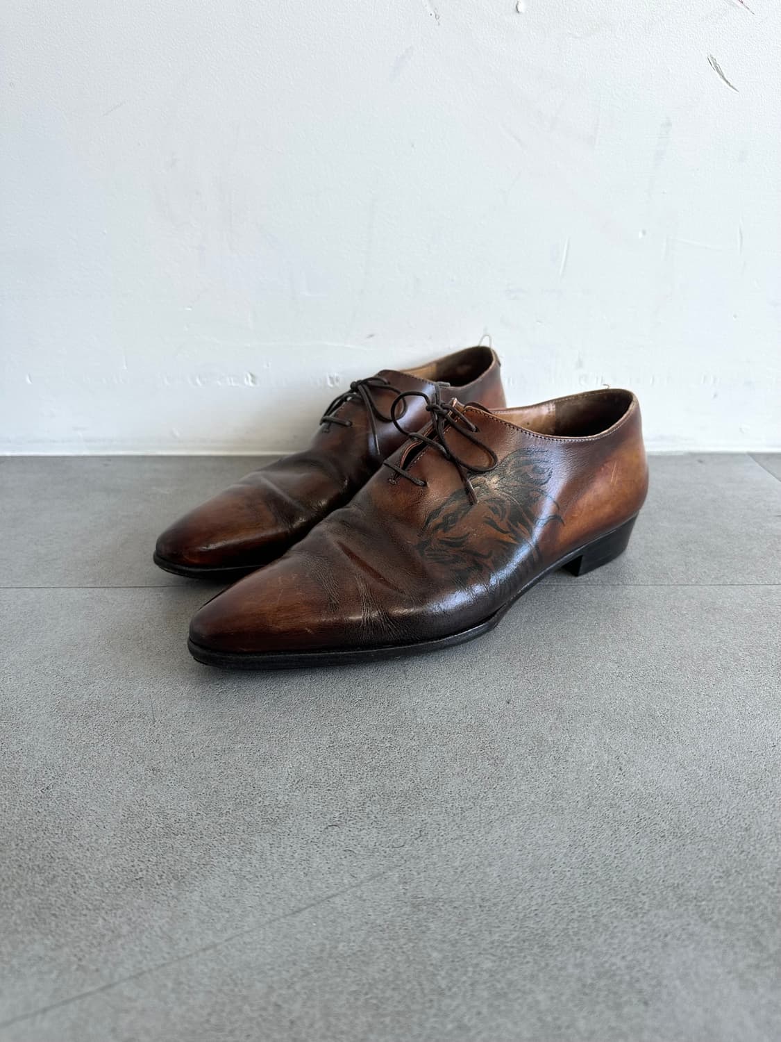 벨루티 타이거 파티나 알렉산드로 더비슈즈 상품이미지3