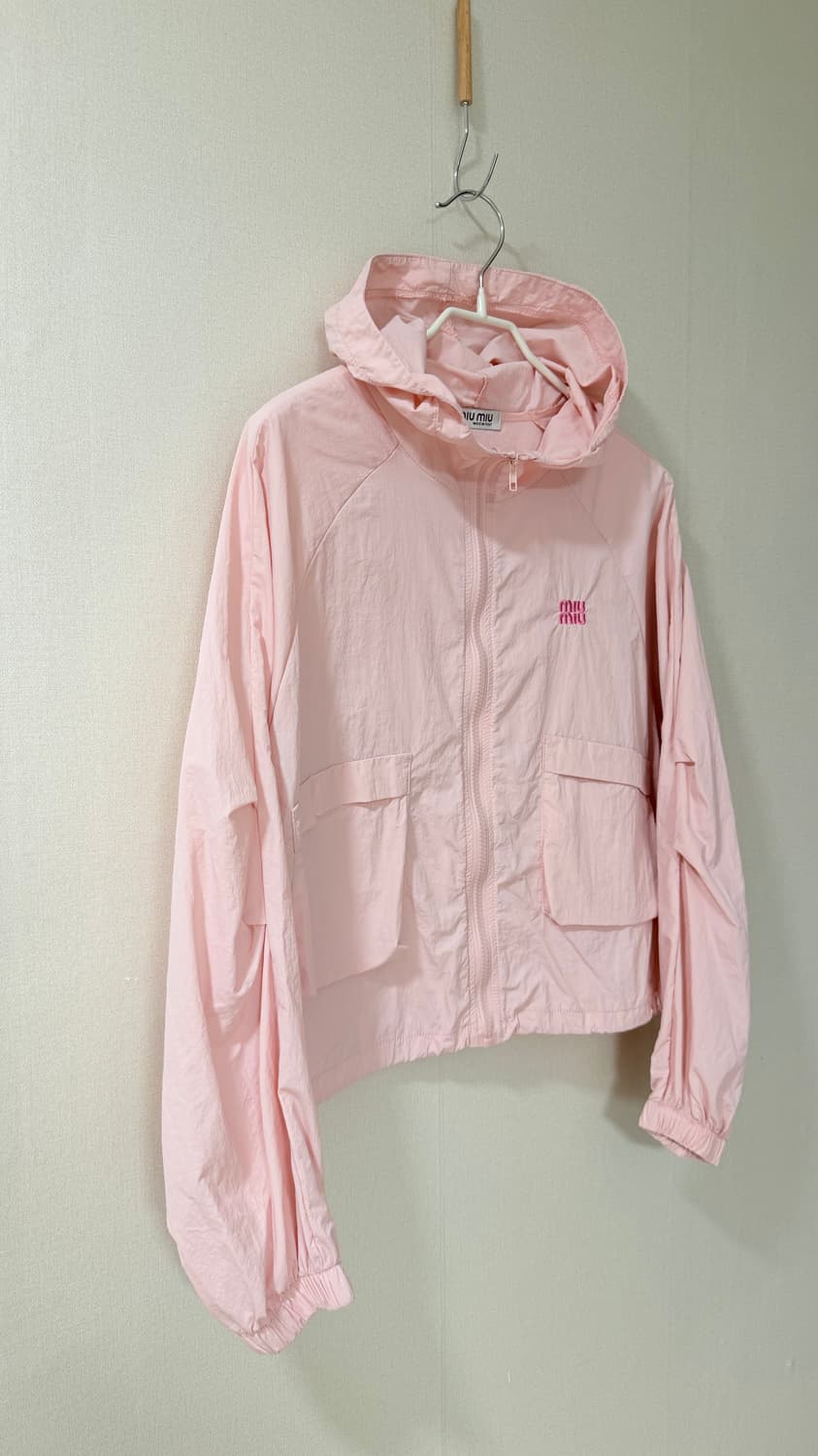 새상품) 미우미우 로고 핑크 후디 바람막이 자켓 점퍼 55-66 상품이미지2