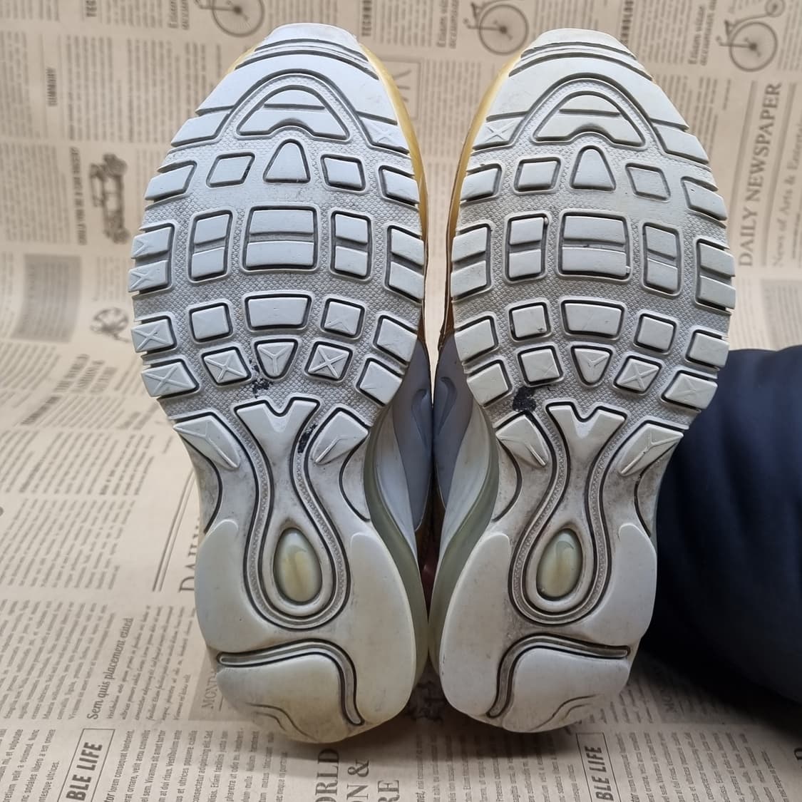 나이키 에어맥스97 여성운동화235 상품이미지3