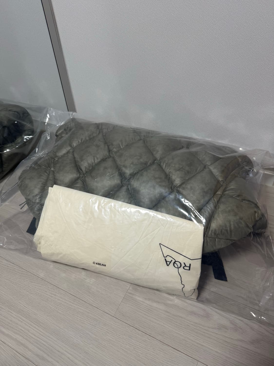 로아하이킹 다운 자켓 세이지그린 상품이미지4