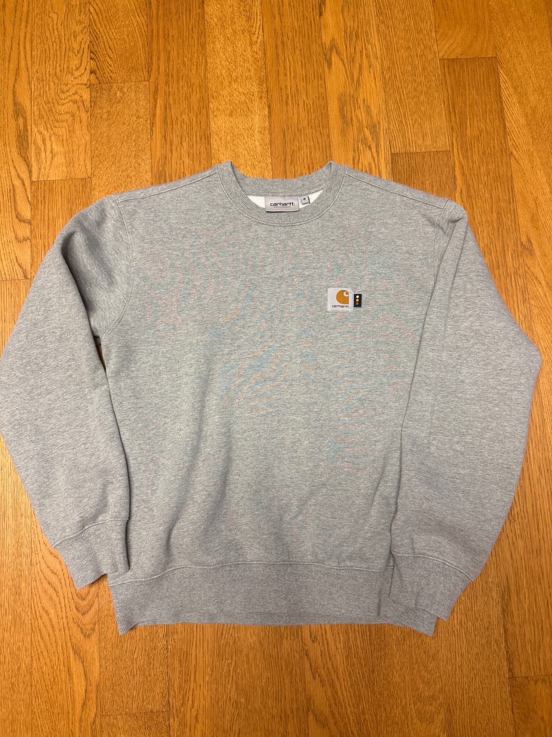 칼하트 아이앱 콜라보 맨투맨 상품이미지2