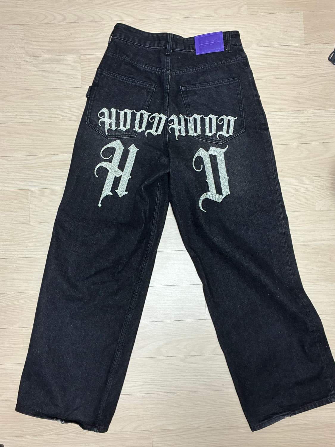 후드후드 자수 데님팬츠 블랙 상품이미지3