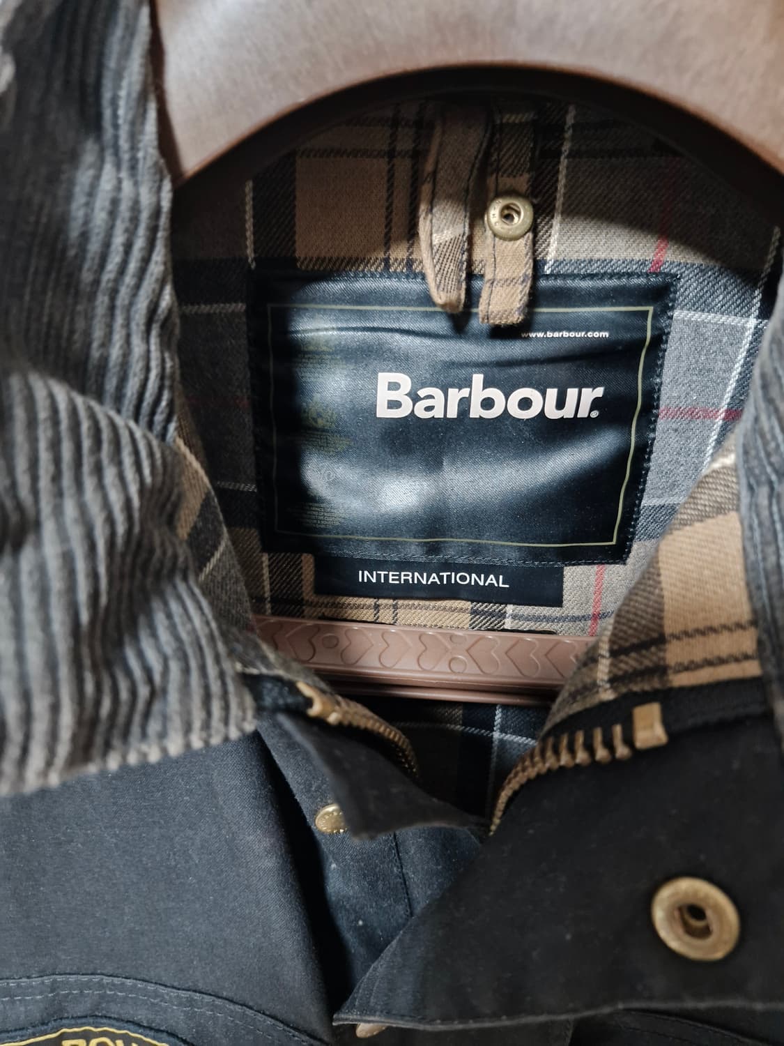 바버 인터내셔널 블랙 왁스자켓 105 상품이미지4