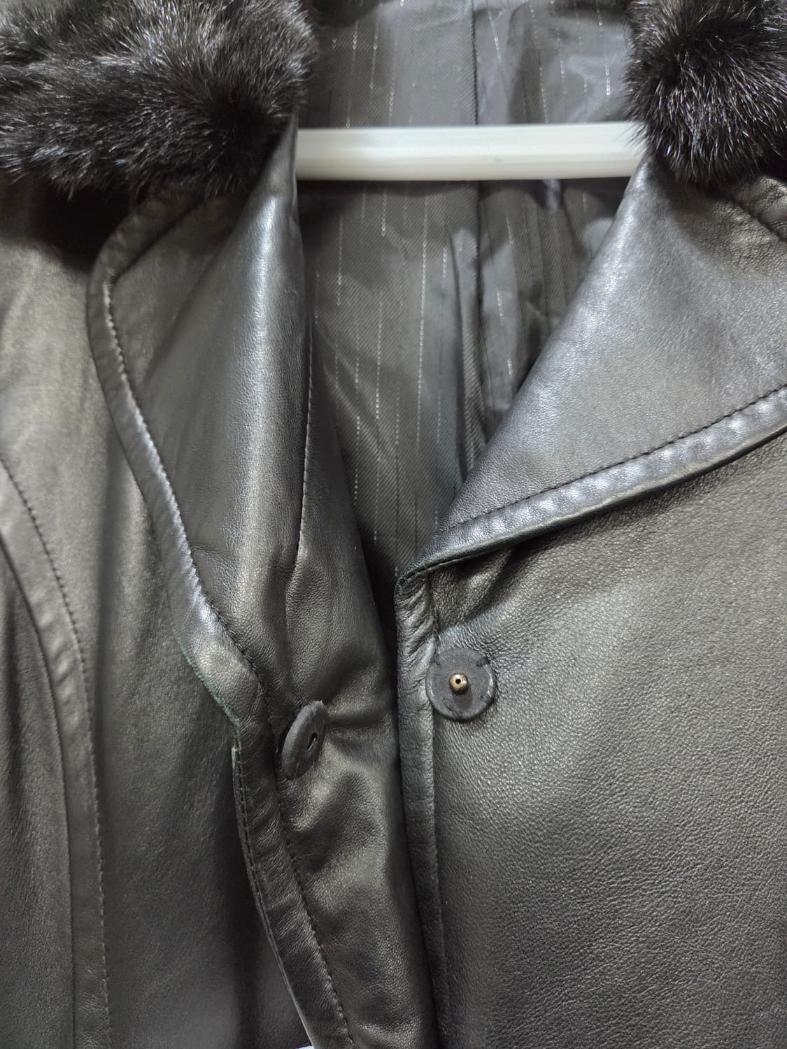 블랙 양가죽 롱코트  밍크퍼 카라 퍼 장식 상품이미지5