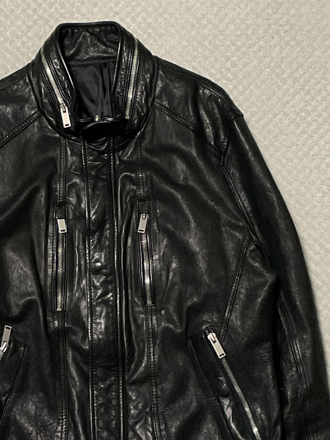 웨스턴 무드 램스킨 양가죽 절개 바이커 레더 자켓 상품이미지3