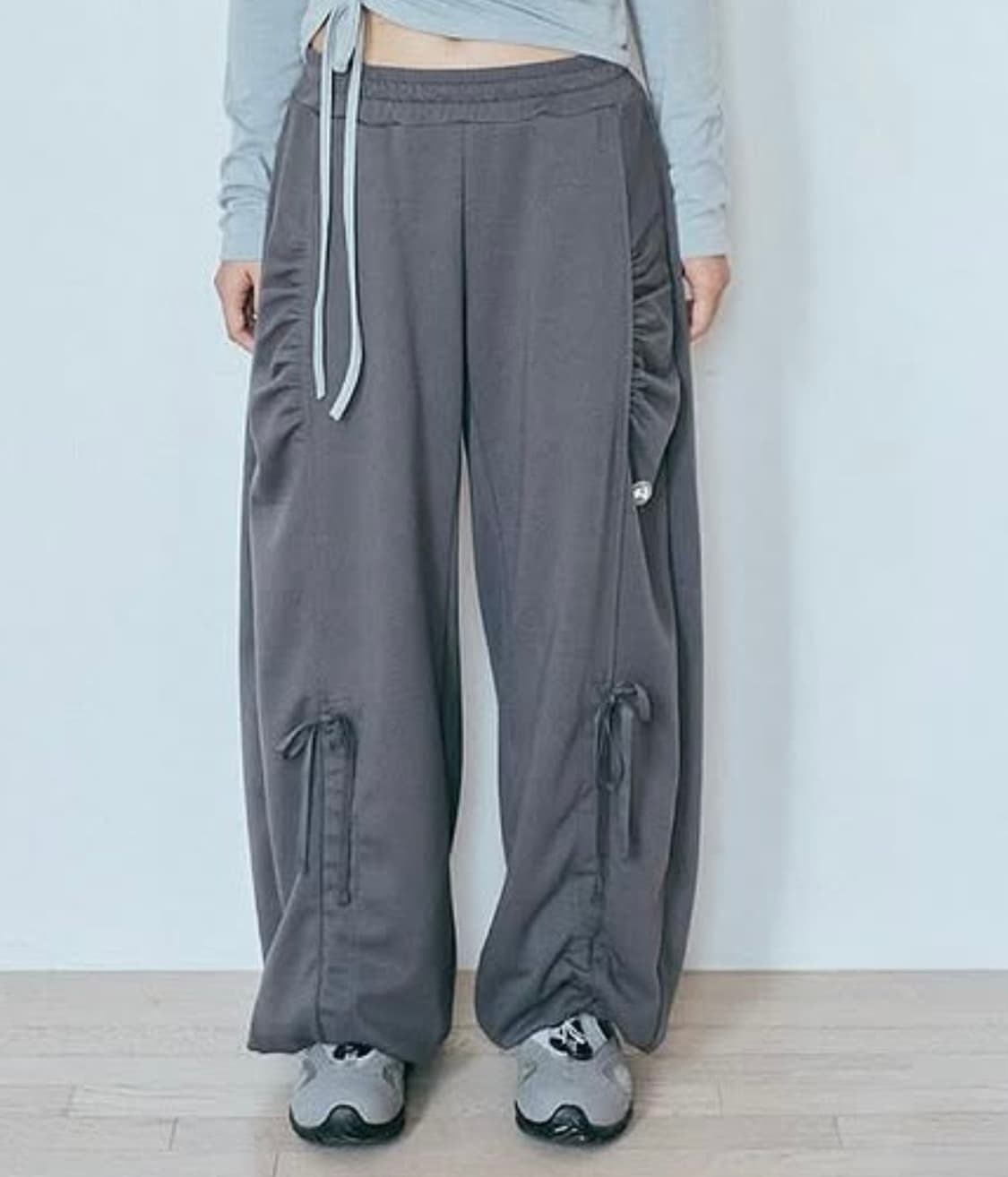 허그유어스킨 셔링 조거 팬츠 (차콜) 상품이미지1