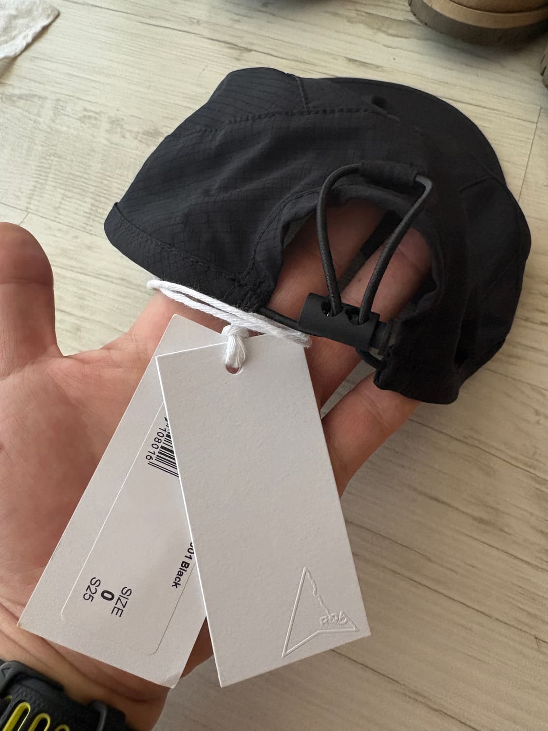 Roa 로아 모자 판매합니다. 상품이미지4