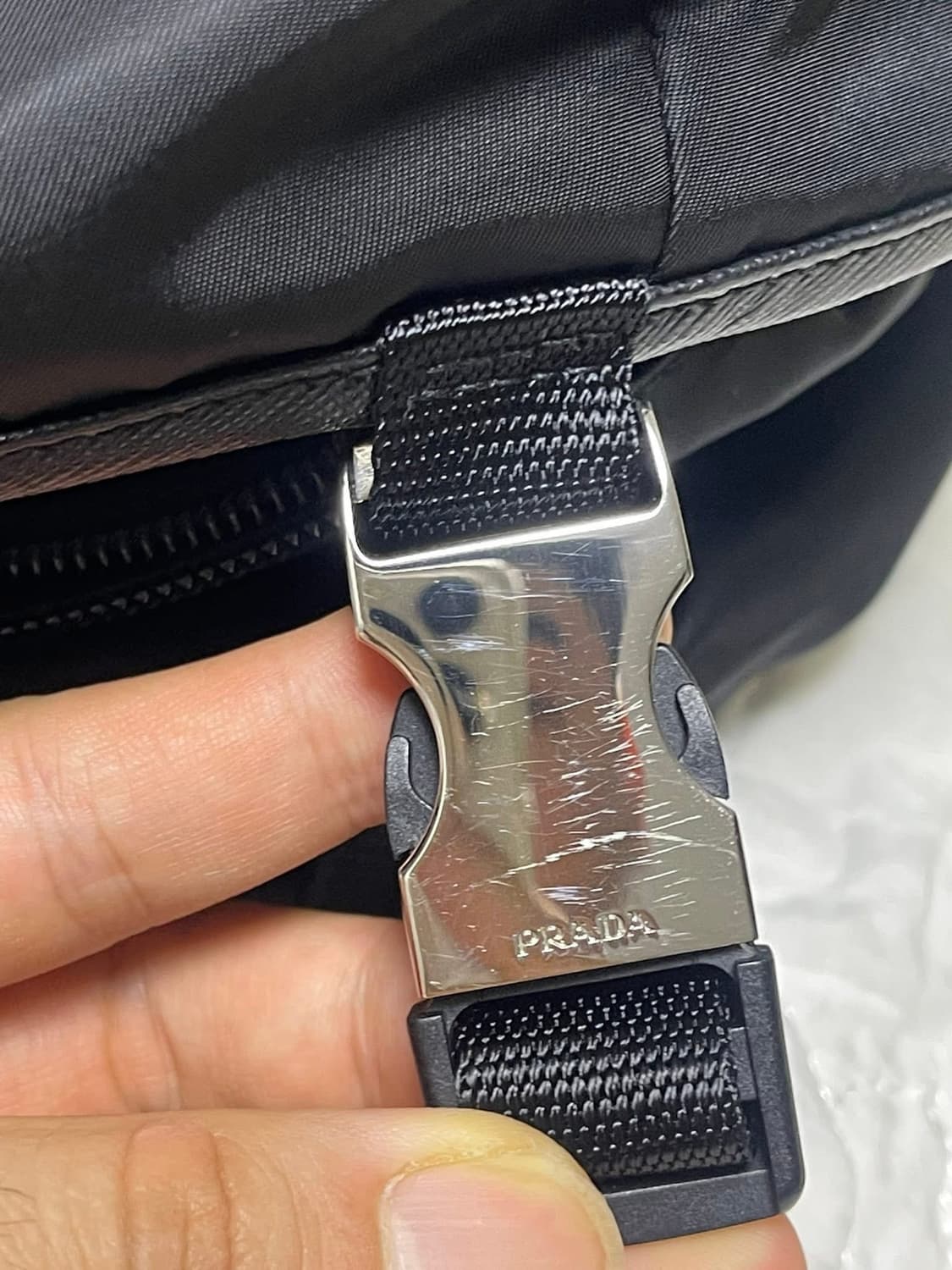 [2VH994] 프라다 리나일론 바이커백 미듐 상품이미지5