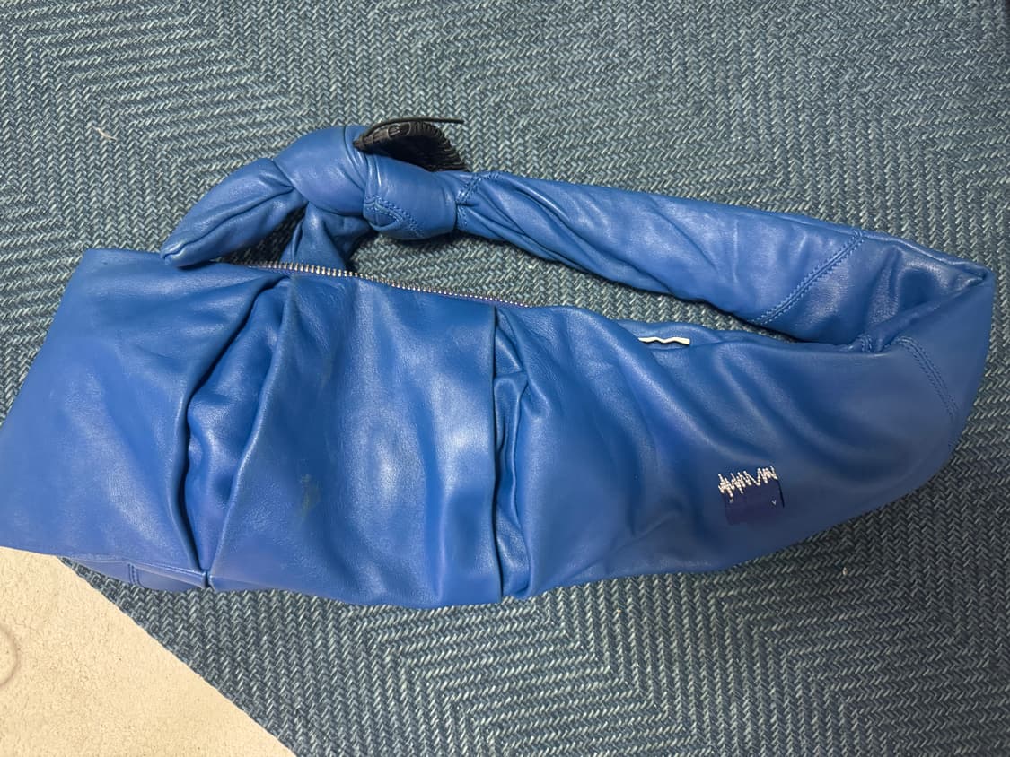 자더에러 매듭 레더 숄더백 블루 상품이미지7